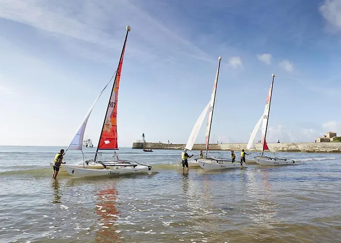 Avec Balcon Face Mer, Parking Et Proche Centre, Aux Sables-d'olonne - Fr-1-92-774 * 莱萨布勒-多洛讷