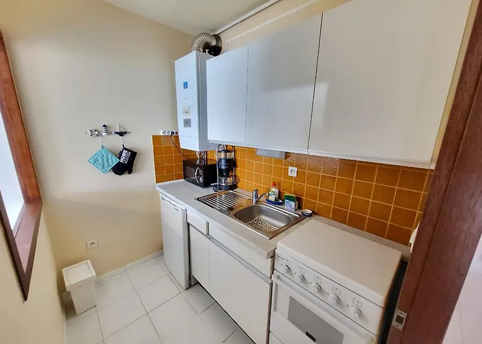 Avec Balcon Face Mer, Parking Et Proche Centre, Aux Sables-d'olonne - Fr-1-92-774 *